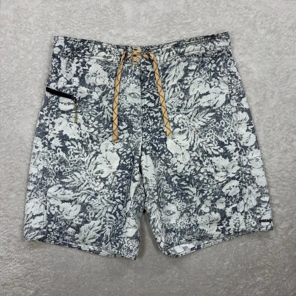 Patagonia Board Shorts Mens 34 Grey Floral Tropical Print Lace Up Zipper Pocket